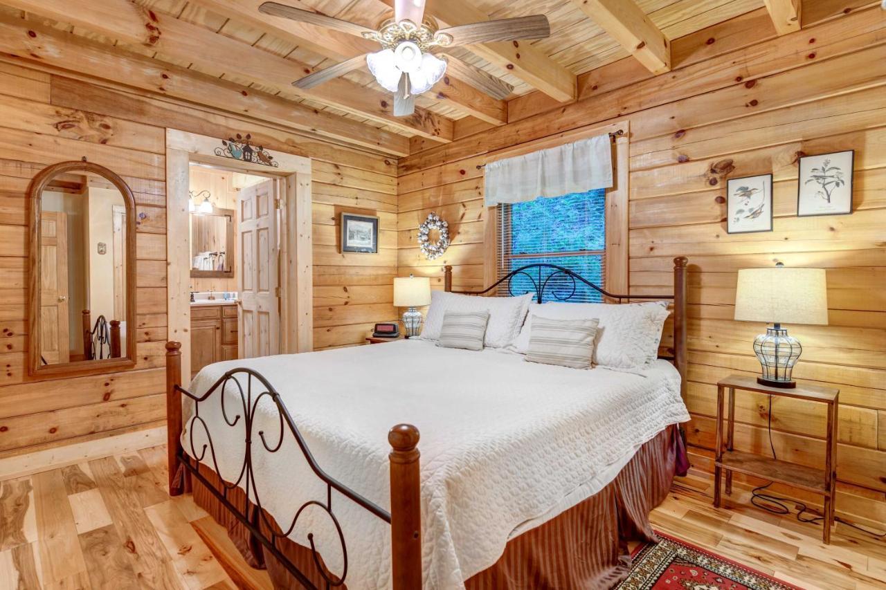 Waynesville Cabin With Covered Deck And Fire Pit! Lake Junaluska ภายนอก รูปภาพ