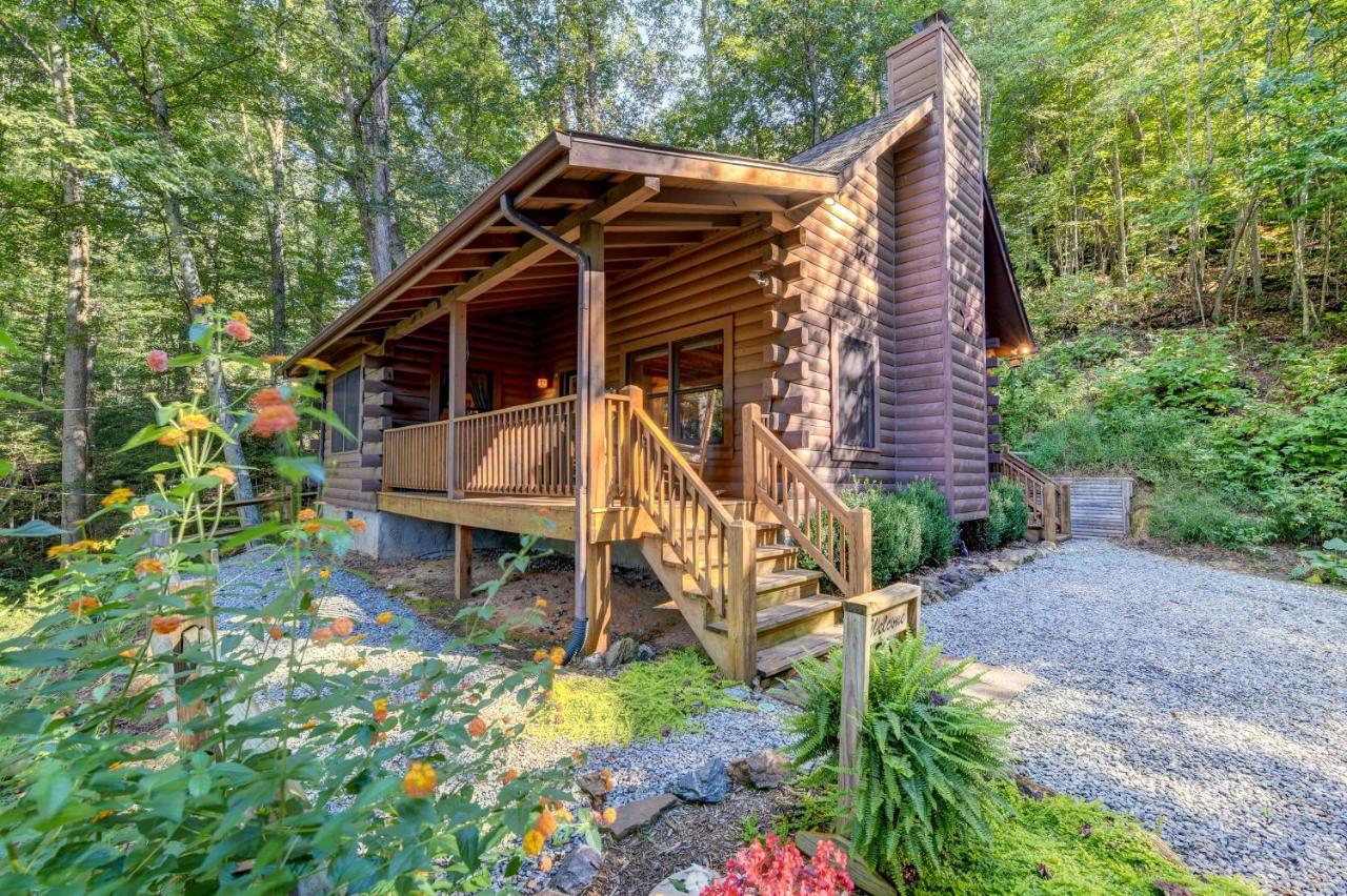 Waynesville Cabin With Covered Deck And Fire Pit! Lake Junaluska ภายนอก รูปภาพ
