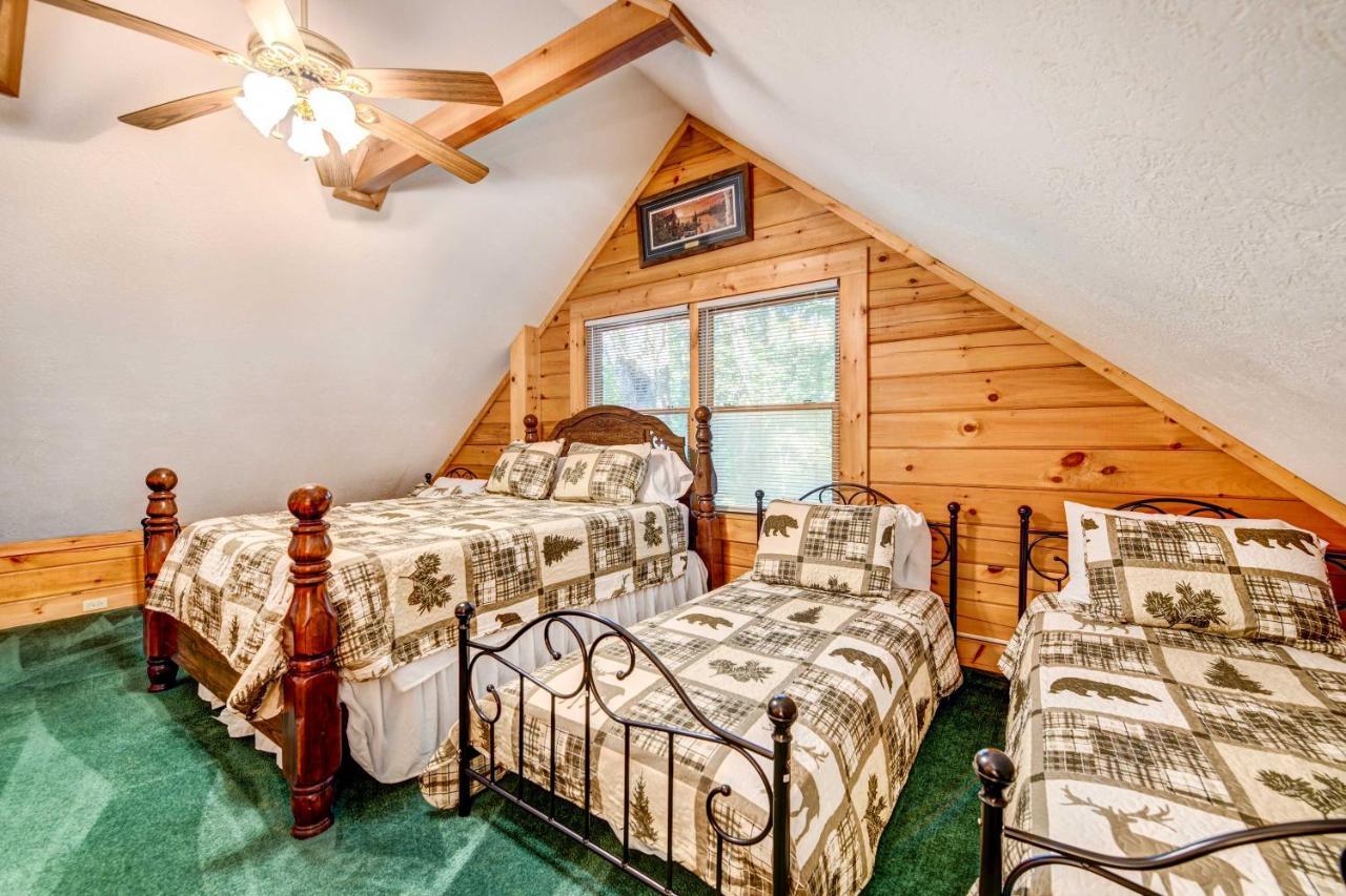 Waynesville Cabin With Covered Deck And Fire Pit! Lake Junaluska ภายนอก รูปภาพ
