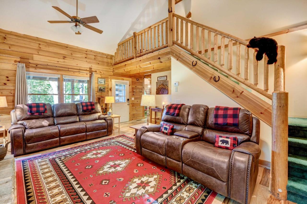 Waynesville Cabin With Covered Deck And Fire Pit! Lake Junaluska ภายนอก รูปภาพ