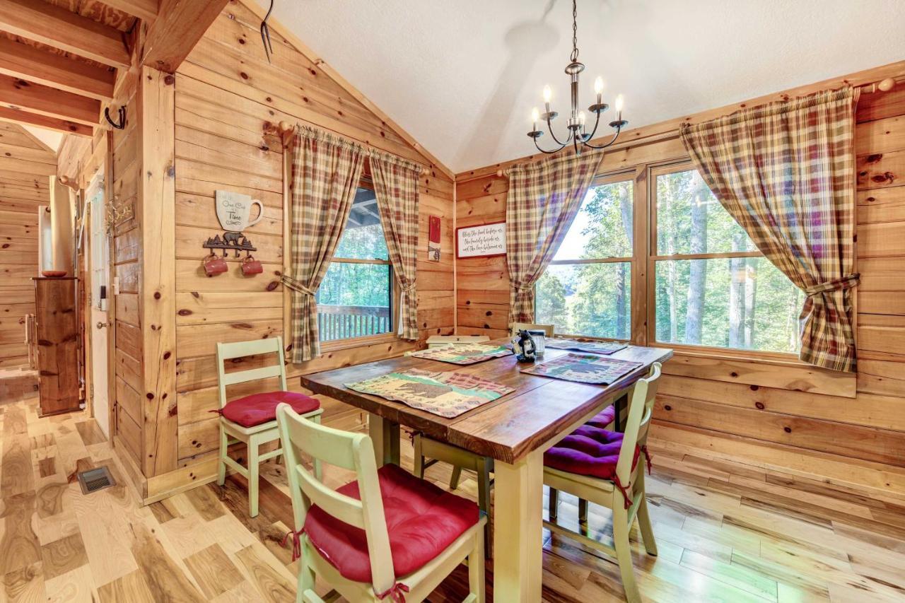Waynesville Cabin With Covered Deck And Fire Pit! Lake Junaluska ภายนอก รูปภาพ