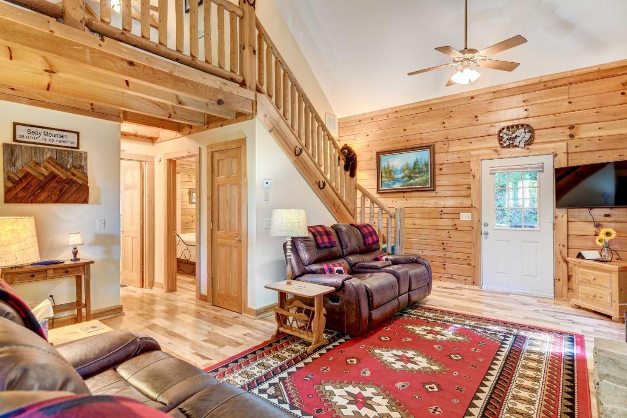 Waynesville Cabin With Covered Deck And Fire Pit! Lake Junaluska ภายนอก รูปภาพ